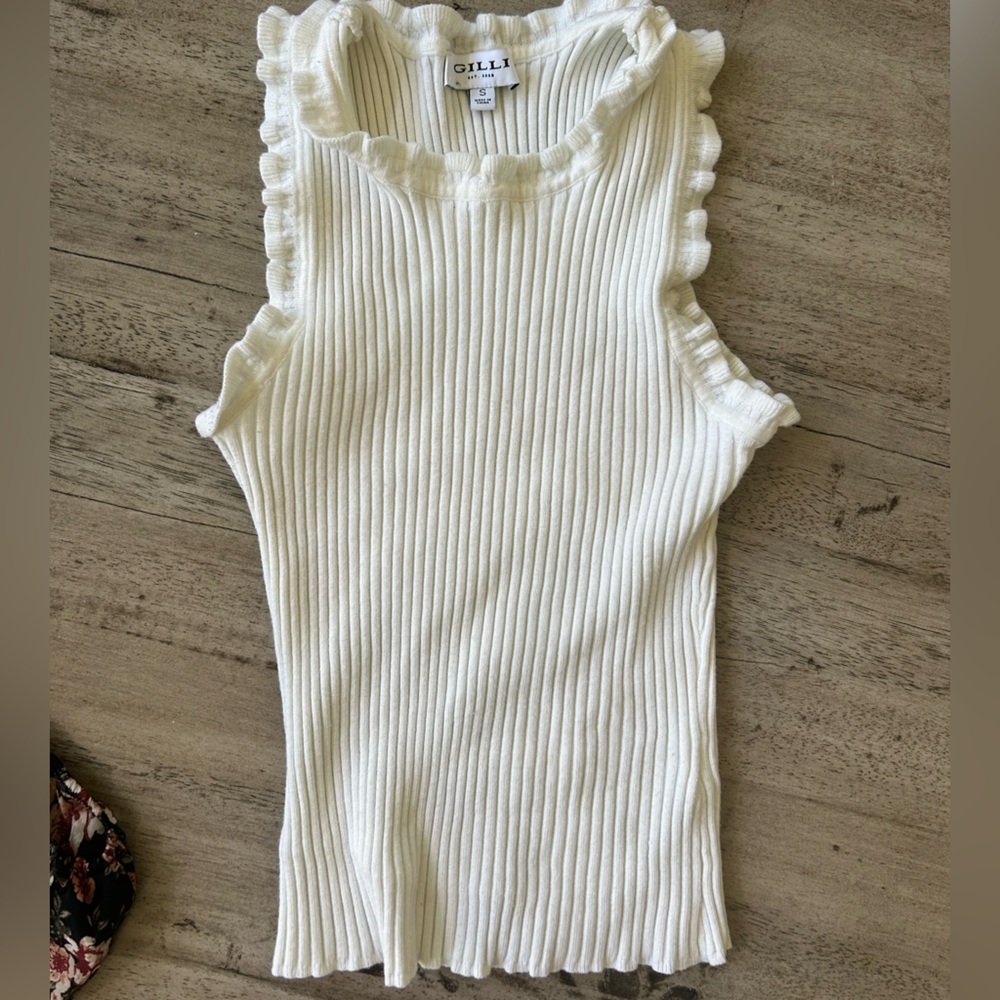 Ruffle cream top ribbed tank